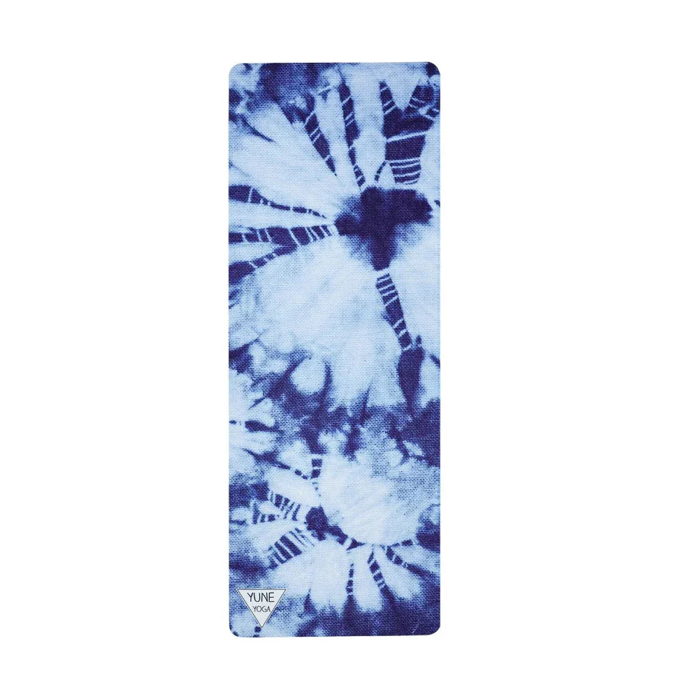 Foldable Suede Yoga Mat – Lightweight & Travel-Friendly