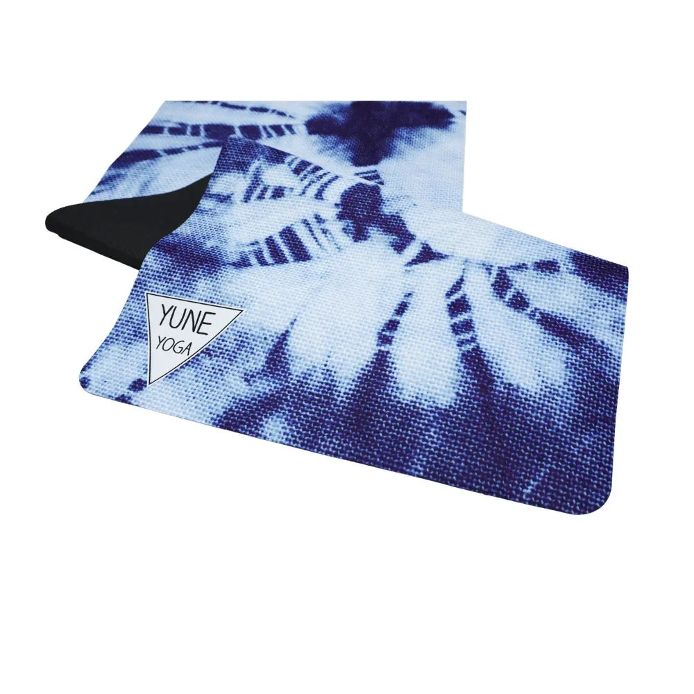 Foldable Suede Yoga Mat – Lightweight & Travel-Friendly
